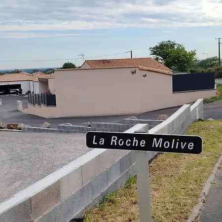 La Roche Molive Гостевой дом